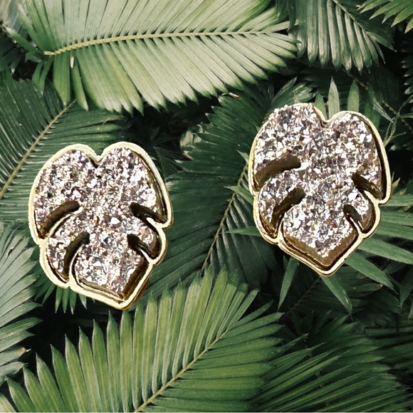 COPY - METAL DRUZY PALM LEAF POST, SILVER & GOLD TONE - Picture 2 of 16